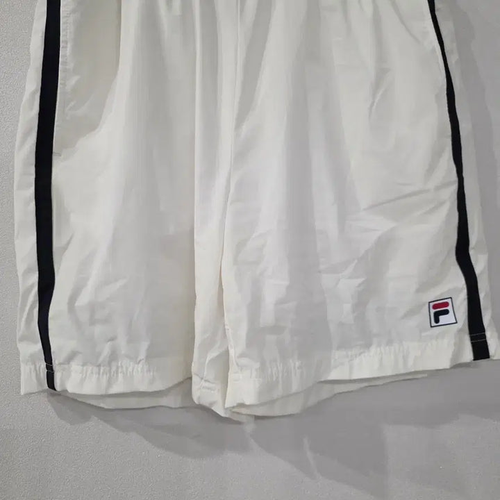 [BUNJANG] Fila White Line Point Shorts / 휠라 FILA 화이트 반바지 라인 포인트 M