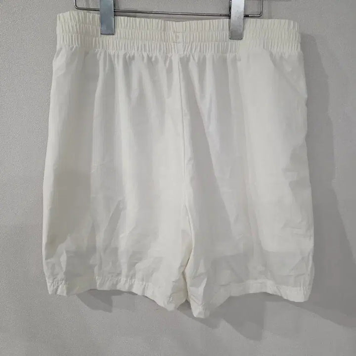 [BUNJANG] Fila White Line Point Shorts / 휠라 FILA 화이트 반바지 라인 포인트 M