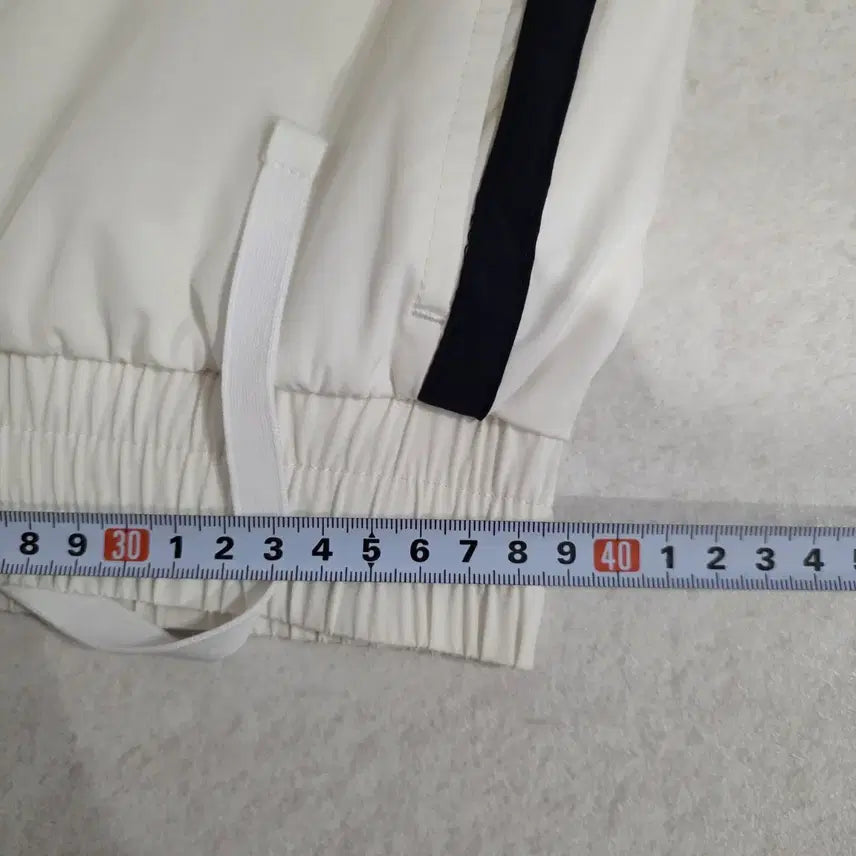 [BUNJANG] Fila White Line Point Shorts / 휠라 FILA 화이트 반바지 라인 포인트 M