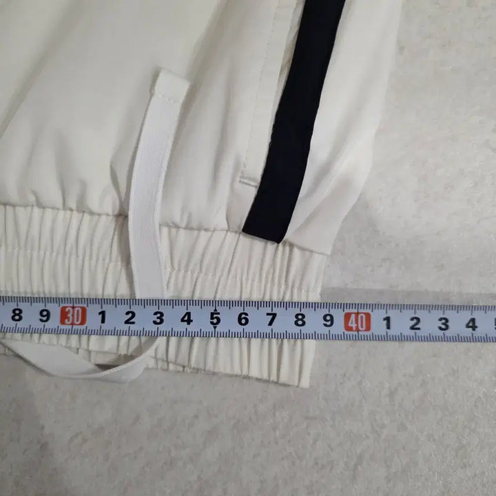 [BUNJANG] Fila White Line Point Shorts / 휠라 FILA 화이트 반바지 라인 포인트 M