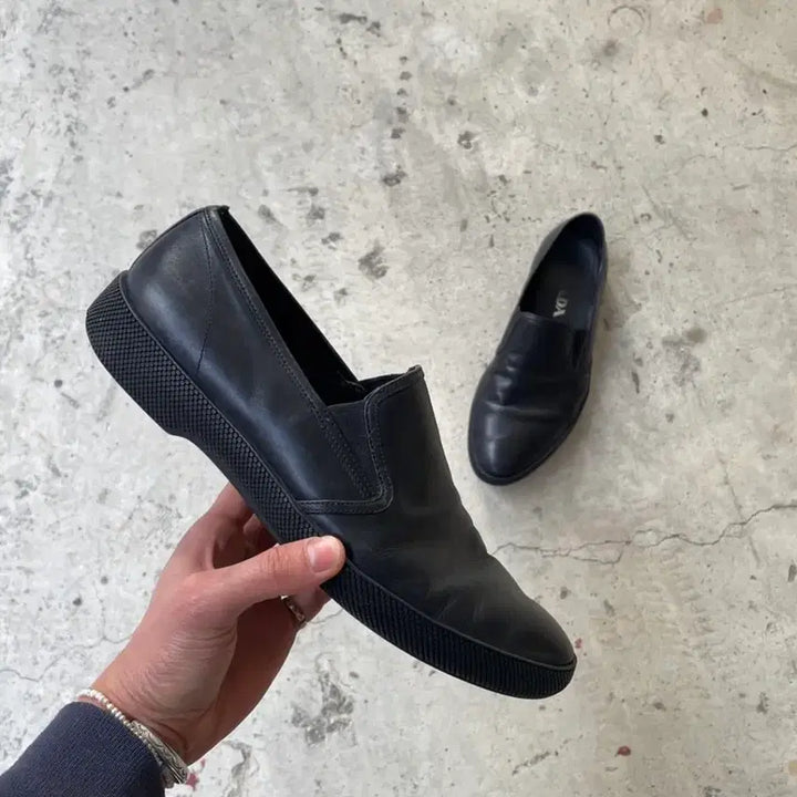 [BUNJANG] Prada Leather Slip-on Shoes / 00s Prada All Black Laether Slip-on