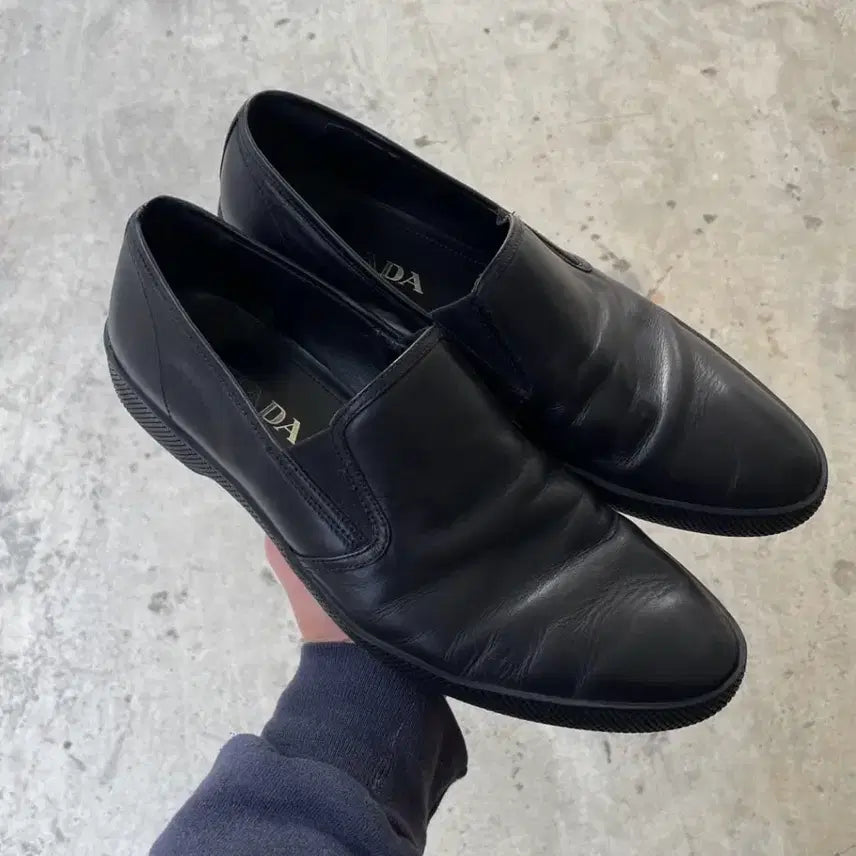 [BUNJANG] Prada Leather Slip-on Shoes / 00s Prada All Black Laether Slip-on