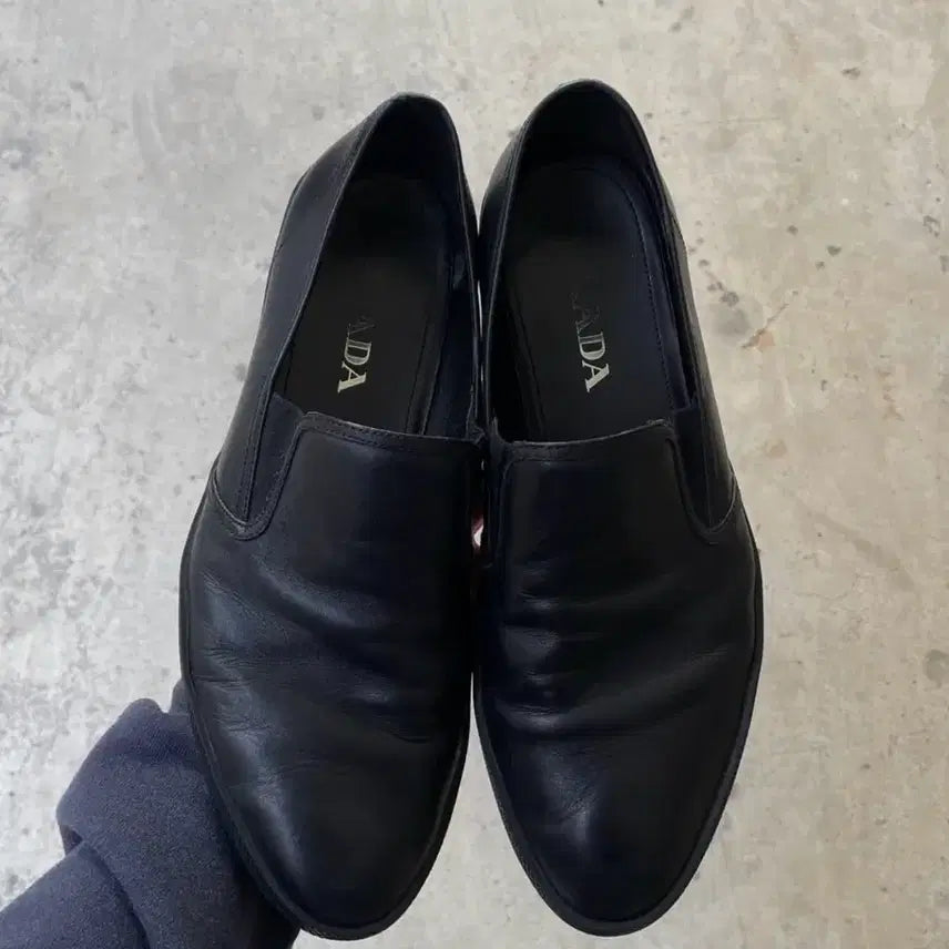 [BUNJANG] Prada Leather Slip-on Shoes / 00s Prada All Black Laether Slip-on