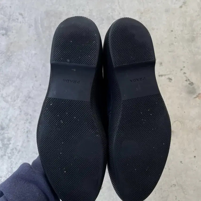 [BUNJANG] Prada Leather Slip-on Shoes / 00s Prada All Black Laether Slip-on
