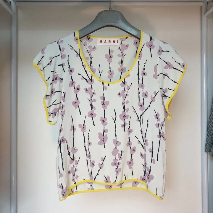 [BUNJANG] MARNI Archive Silk Cherry Blossom Pattern Crop Blouse / 명품 MARNI 마르니 아카이브 실크 벚꽃패턴 날개소매 크롭 블라우스