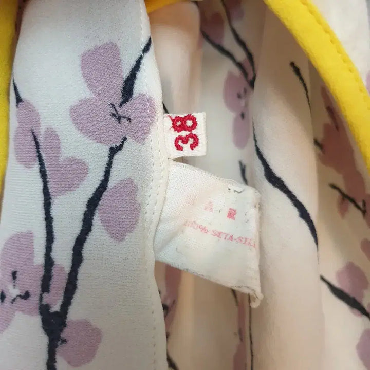 [BUNJANG] MARNI Archive Silk Cherry Blossom Pattern Crop Blouse / 명품 MARNI 마르니 아카이브 실크 벚꽃패턴 날개소매 크롭 블라우스