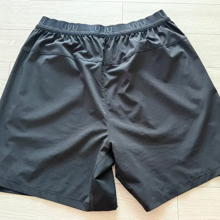 [SOLD OUT] UVU 트레이닝 쇼츠 블랙