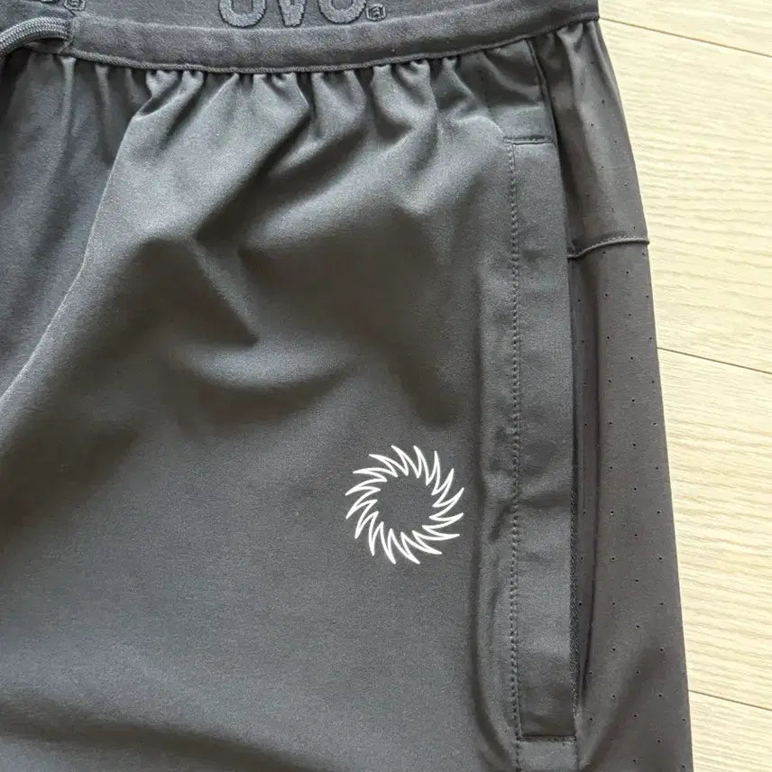[SOLD OUT] UVU 트레이닝 쇼츠 블랙