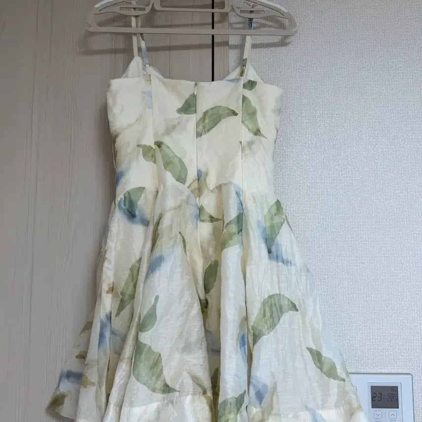 [BUNJANG] Sindeun Fresh Sleeveless Mini Dress / 신스덴 프레쉬 슬리브리스 미니원피스