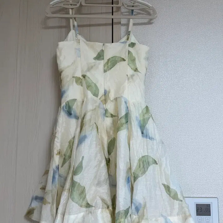 [BUNJANG] Sindeun Fresh Sleeveless Mini Dress / 신스덴 프레쉬 슬리브리스 미니원피스