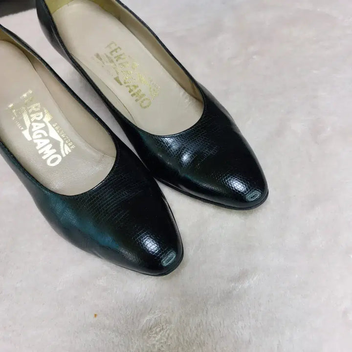 [BUNJANG] Ferragamo Heels / (225)페레가모 구두