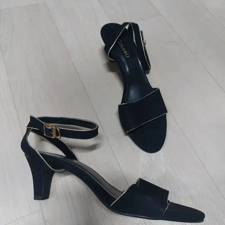 [BUNJANG] CauseU Black Suede Heel Sandals 260mm / 여자구두 샌들 260
