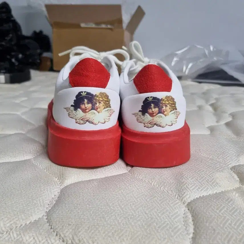 [SOLD OUT] 아디다스 x 피오루치 슬림 트레이너 화이트/레드