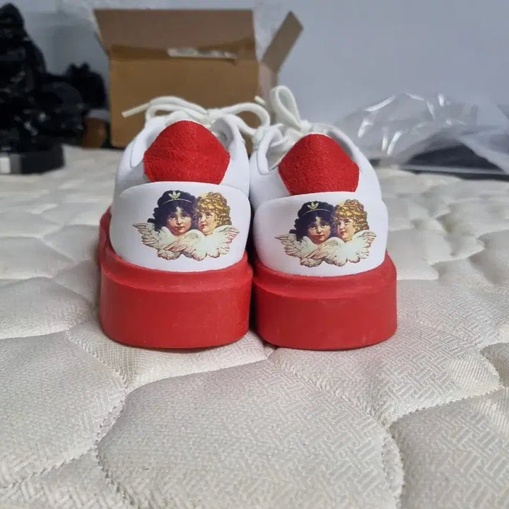 [SOLD OUT] 아디다스 x 피오루치 슬림 트레이너 화이트/레드