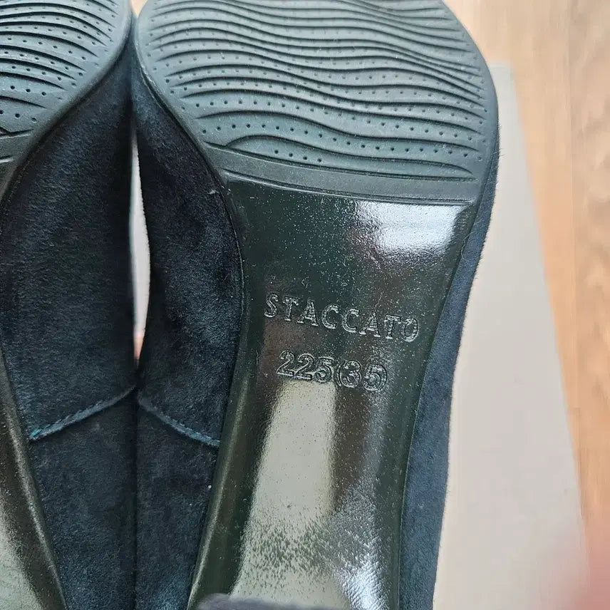 [BUNJANG] Staccato 225mm Suede Heels / 스타카토 구두 225사이즈