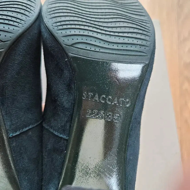 [BUNJANG] Staccato 225mm Suede Heels / 스타카토 구두 225사이즈