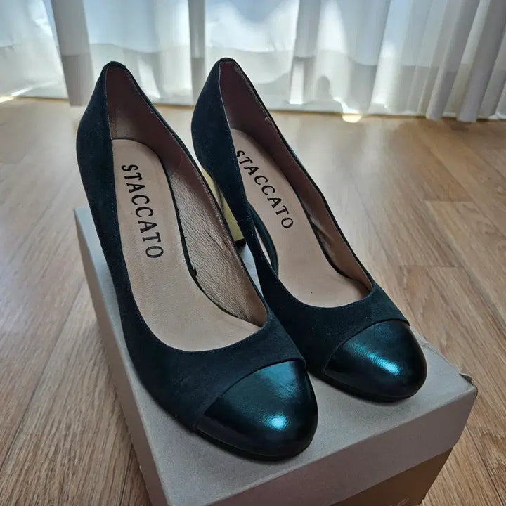 [BUNJANG] Staccato 225mm Suede Heels / 스타카토 구두 225사이즈