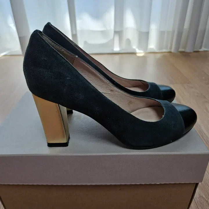 [BUNJANG] Staccato 225mm Suede Heels / 스타카토 구두 225사이즈