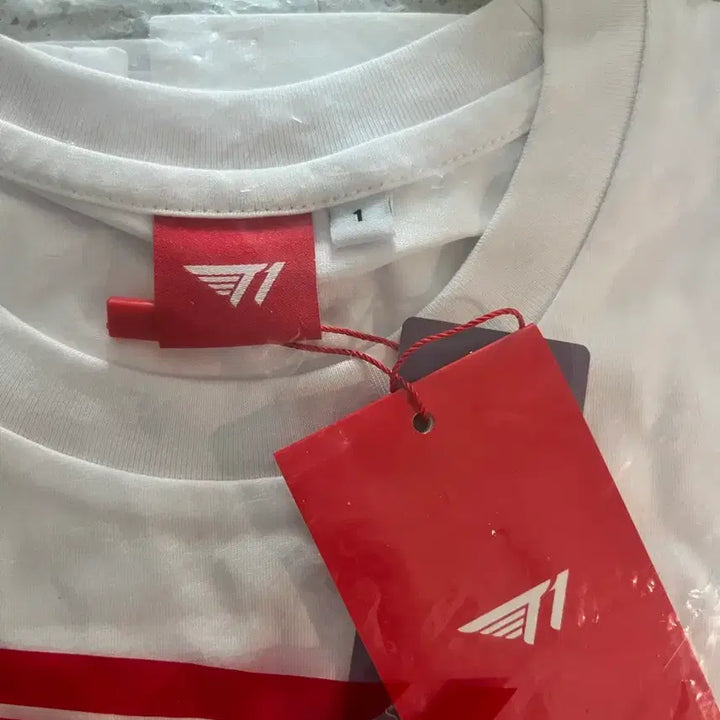 [BUNJANG] T1 2024 Worlds Champion T-shirt / T1 2024 롤드컵 우승 기념 티셔츠
