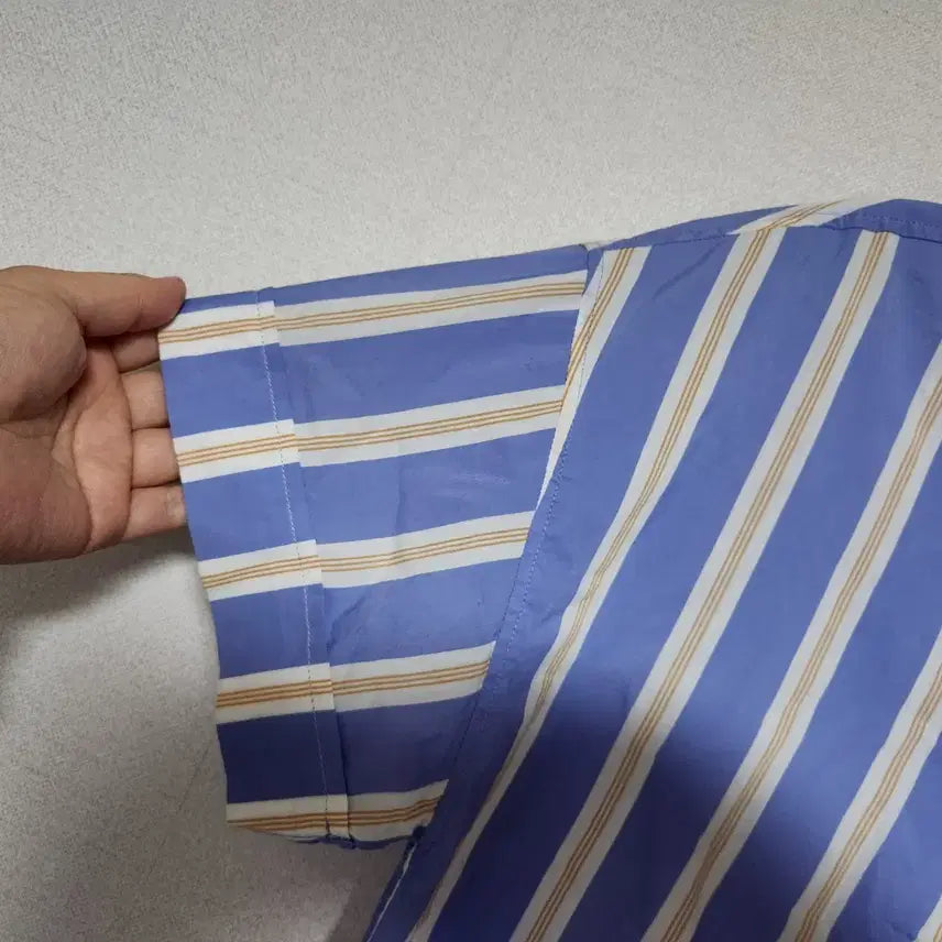 [BUNJANG] Hazzys Striped Short Sleeve Shirt / 헤지스 스트라이프 남방 90
