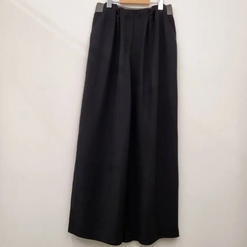 [SOLD OUT] 시스템 뒷밴딩 와이드 팬츠