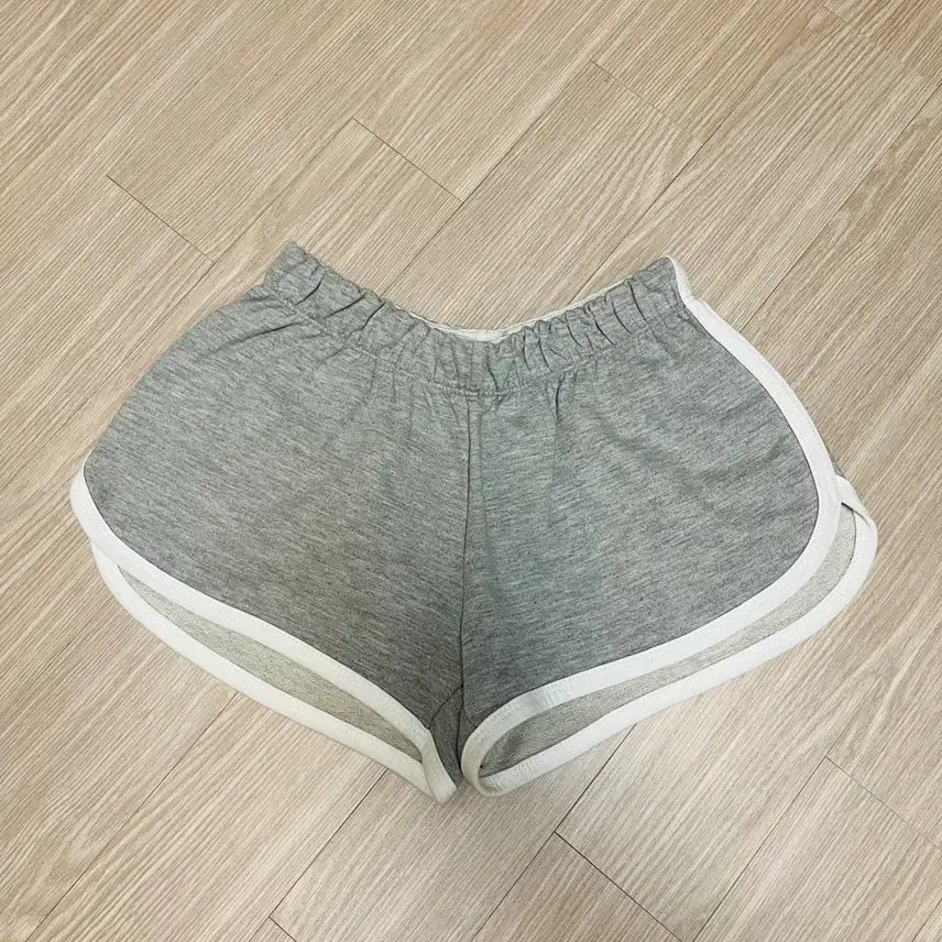 [SOLD OUT] 새상품// 회색 돌핀 트레이닝 반바지