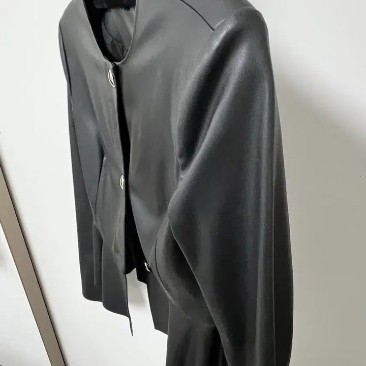 [SOLD OUT] ZARA 블랙 페플럼 레더 자켓 xs
