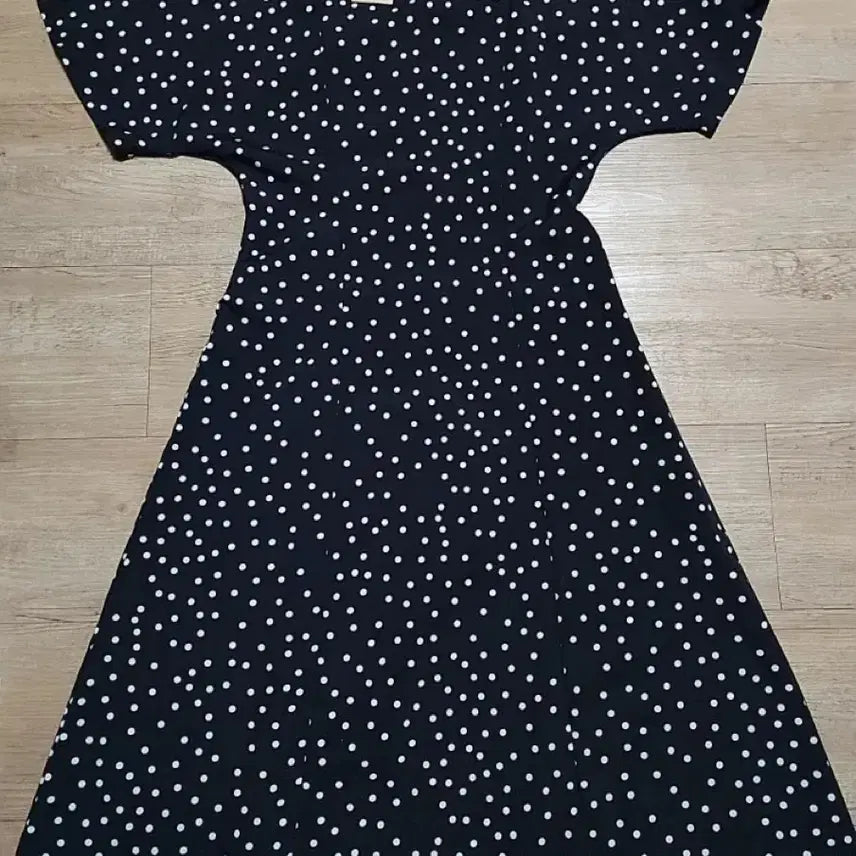 [BUNJANG] Attention Dot Long Dress / Attention 도트 롱원피스 55