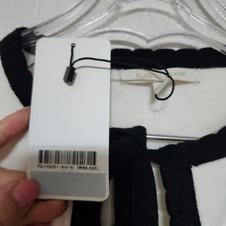 [BUNJANG] Plastic Island Ribbon Point Crop Cardigan / 텍새옷 플라스틱아일랜드 리본 포인트 크롭 가디건 프리