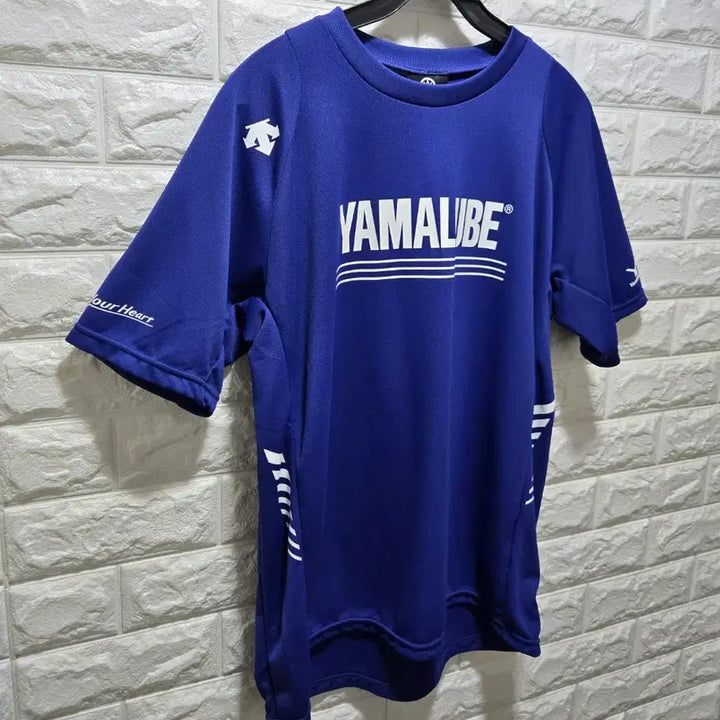 [SOLD OUT] 거의새것/ 데상트 야마하 야마루브 레이싱 기능성 반팔티 105~110
