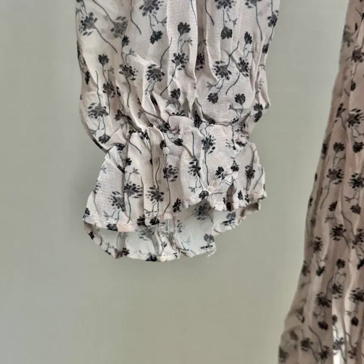 [BUNJANG] Floral V-Neck Long Dress / 플라워 패턴 브이넥 롱 원피스