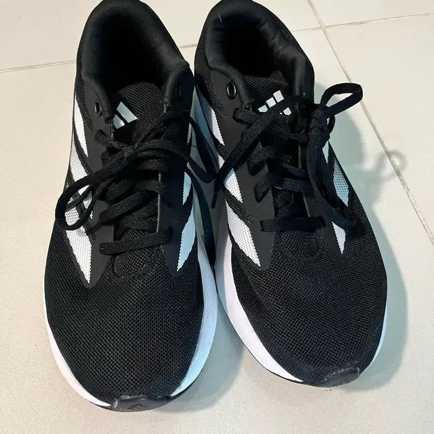 [BUNJANG] Adidas Duramo Wide Fit Sneakers / 아디다스 듀라모 발볼넓은 운동화 거의 새제품