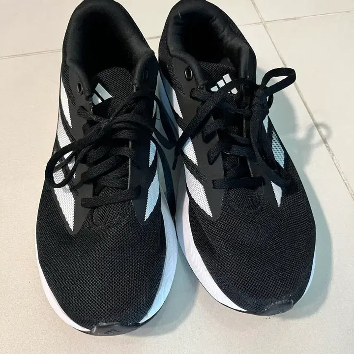 [BUNJANG] Adidas Duramo Wide Fit Sneakers / 아디다스 듀라모 발볼넓은 운동화 거의 새제품