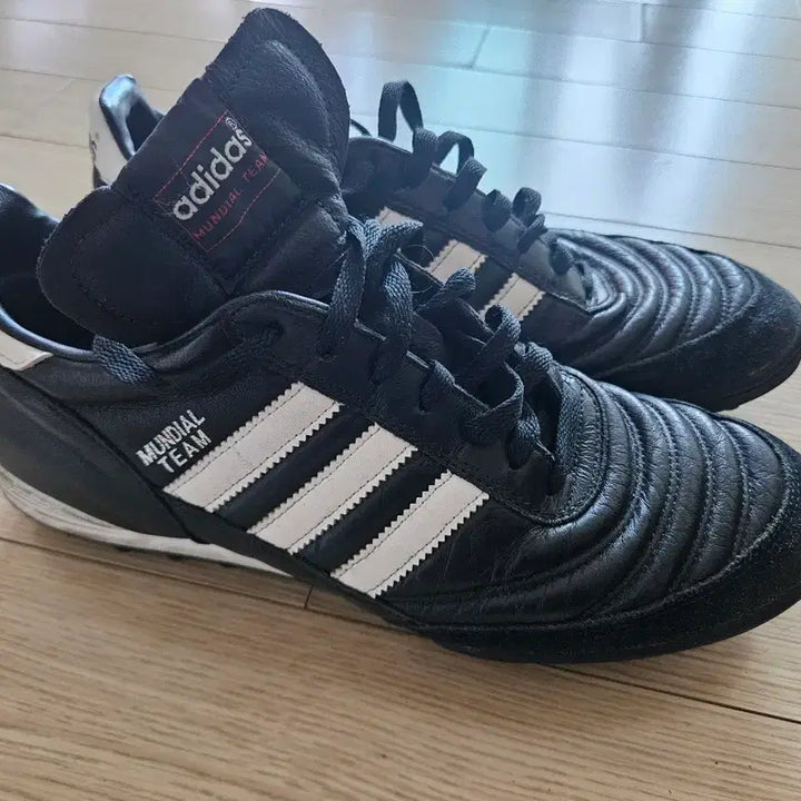 [BUNJANG] Adidas Mundial Futsal Shoes 275 / 아디다스 문디알 풋살화 275