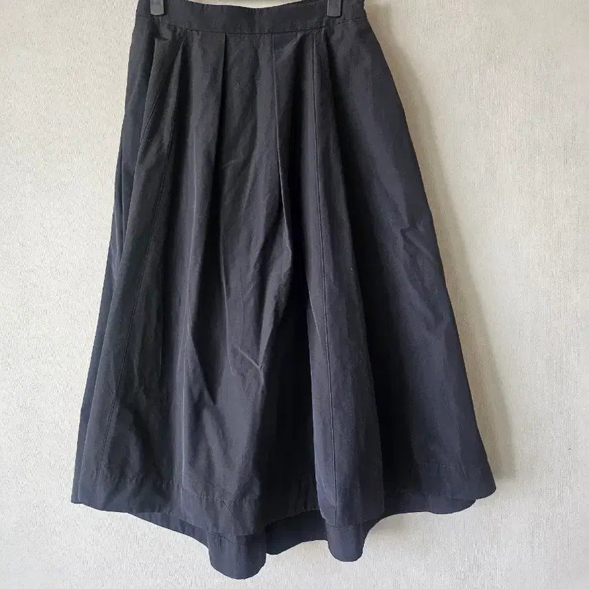 [BUNJANG] Vernis Black Asymmetric Skirt / 2022.베르니스)백밴딩 언발란스 스커트