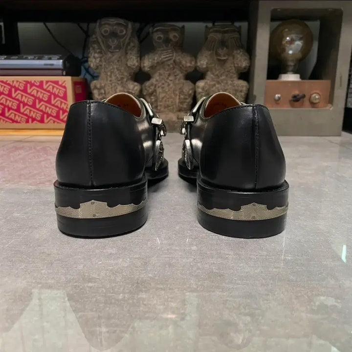 [SOLD OUT] 토가 비릴리스 웨스턴 클리퍼 사이즈 40