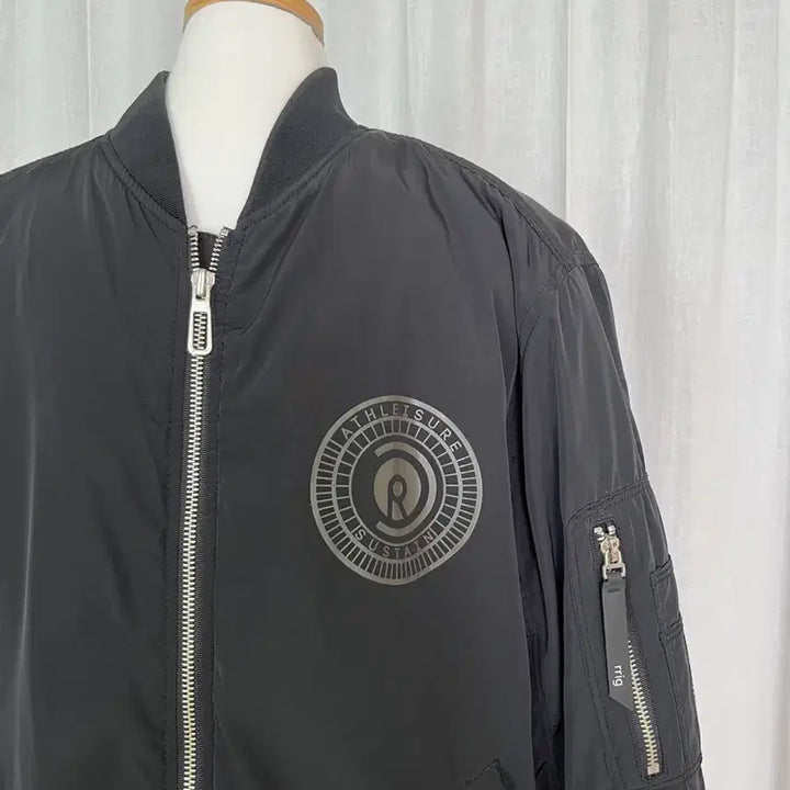[SOLD OUT] 남자 블랙 항공점퍼(패딩)
