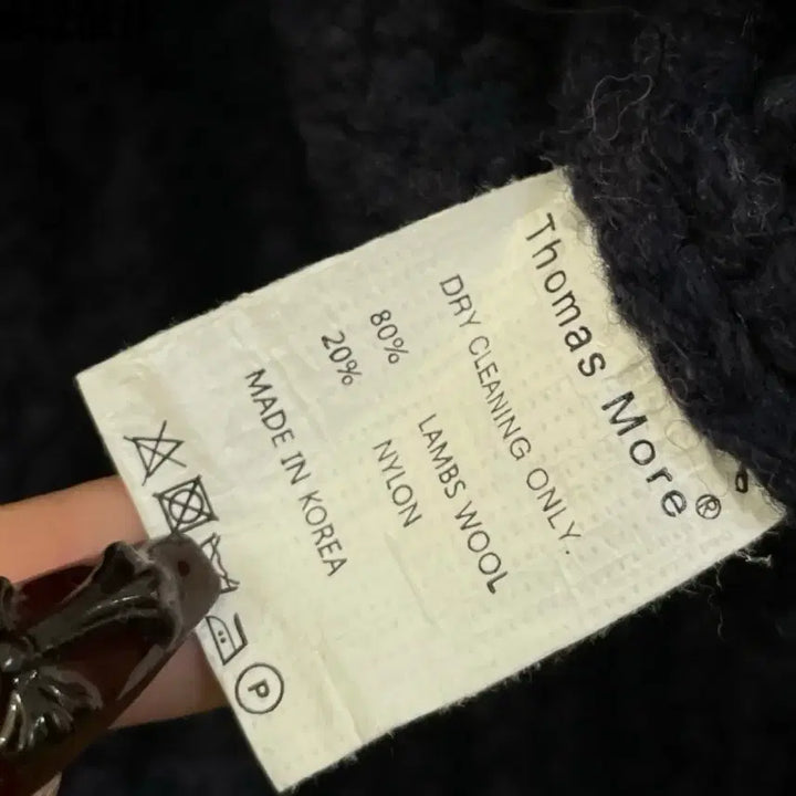 [SOLD OUT] 토마스모어 네이비 케이블 니트 스웨터