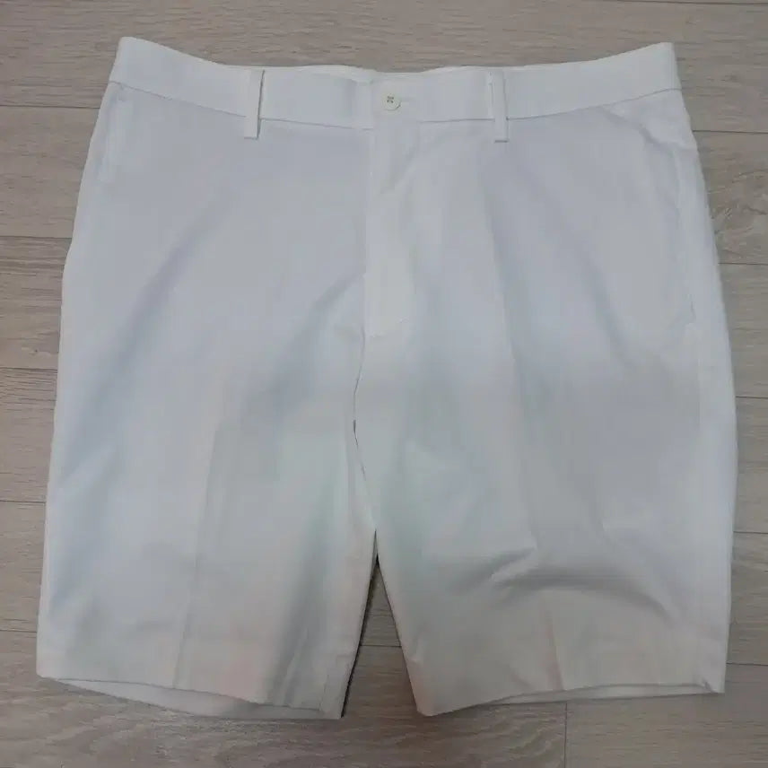 [SOLD OUT] 유니클로 남성 반바지 M 화이트 폴리에스터