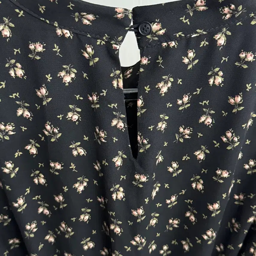 [BUNJANG] Black Floral High-Neck Long Dress / 블랙 플라워 하이넥 롱 원피스