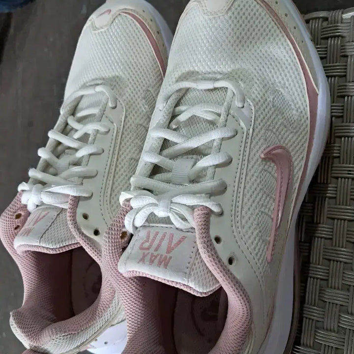[BUNJANG] Nike Air Max Sneakers / 나이키 에어맥스 운동화 245