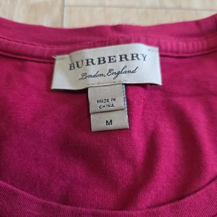 [BUNJANG] Burberry Brit Check Sleeve Short Sleeve T-shirt / 버버리 브릿 체크소매 반팔 티셔츠