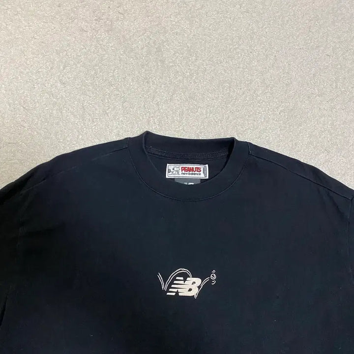 [BUNJANG] New Balance Peanuts Short Sleeve T-shirt Black (M) / 뉴발란스 X 피너츠 반팔 티셔츠 블랙 m 95