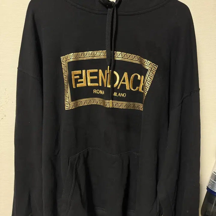 [SOLD OUT] 펜디 베르사체 후드티XXL