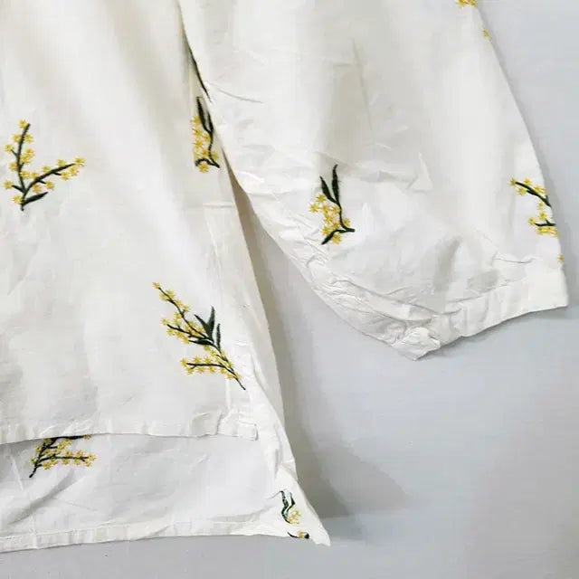 [SOLD OUT] COF 미모사 꽃자수 블라우스