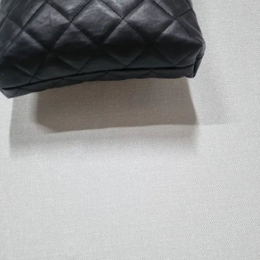 [BUNJANG] Black Quilted Crossbody Bag / 블랙 퀼팅 크로스백 패션가방 새것수준컨디션