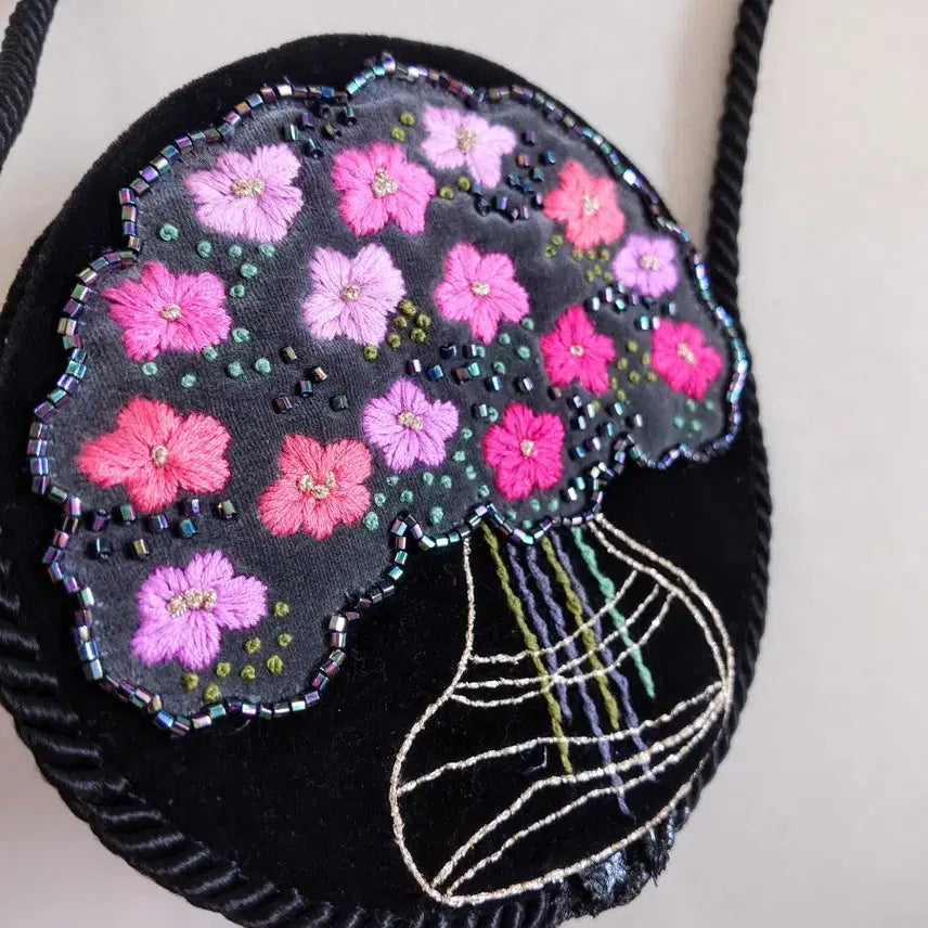 [BUNJANG] Handmade Floral Embroidered Velvet Crossbody Bag / 플라워 자수 벨벳 크로스백