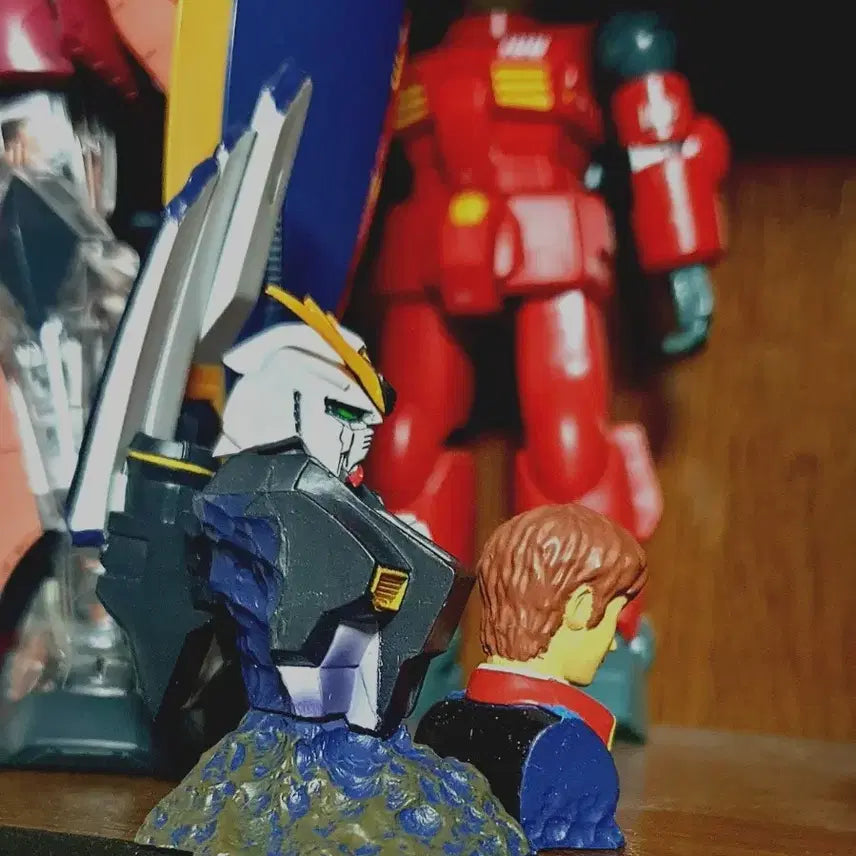[BUNJANG] New Gundam Amuro Ray Diorama Figure / 뉴 건담 아무로 디오라마 피규어 판매