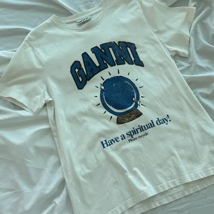 [BUNJANG] GANNI Glass Bead Printed T-shirt / GANNI 가니 유리구슬 프린팅 반팔 티셔츠