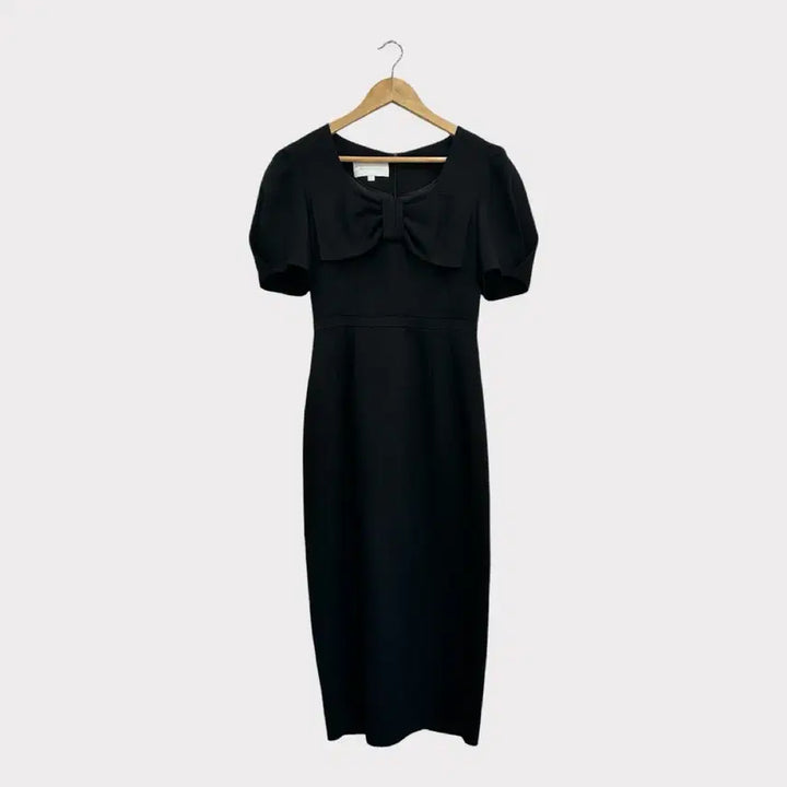 [SOLD OUT] BAU 비에이유 바이 브라이드앤유 리본 퍼프 원피스 1 블랙 하객룩